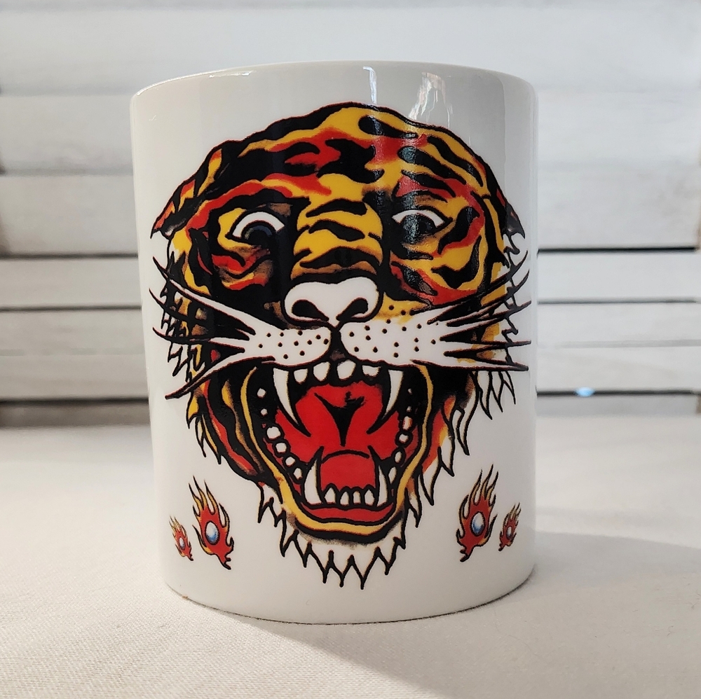 Ed Hardy 20 Oz Mug Born Free